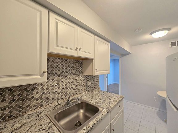 3rd image of 63 Ainsworth Ave #2A