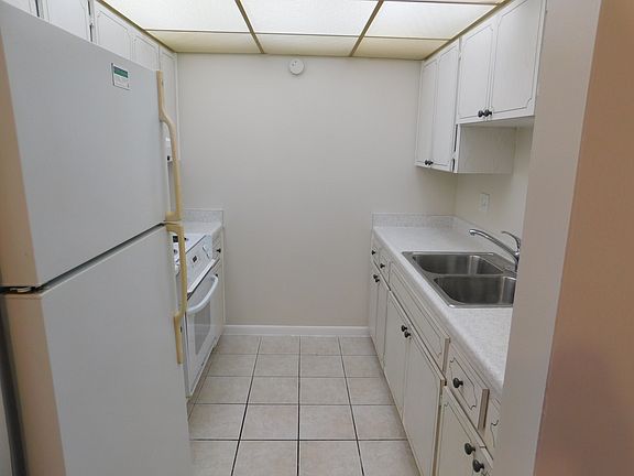 4th image of 1235 S Highland Ave #5603