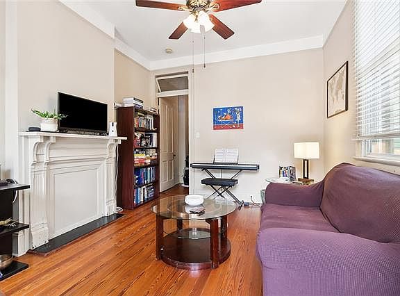 3rd image of 1106 Jena St
