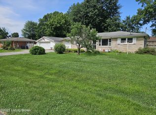 8100 Poinsettia Dr, Louisville, KY 40258