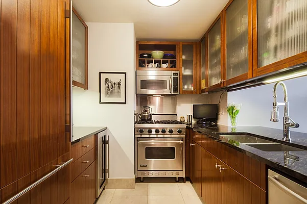 Sold by MNS | media 6