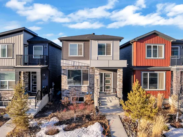 8042 Kiriak Line SW, Edmonton, AB T6W 4V2