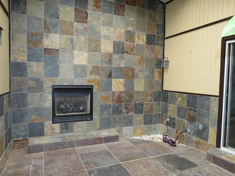 10505 Swallow Ln — Photo 13