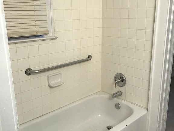 5th image of 2126 Spires Ave