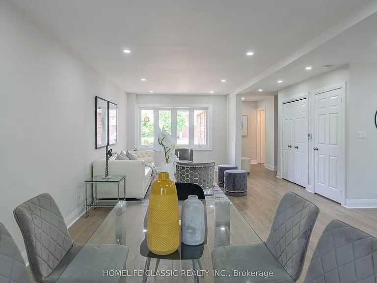 32 Rosenfeld Dr — Photo 14