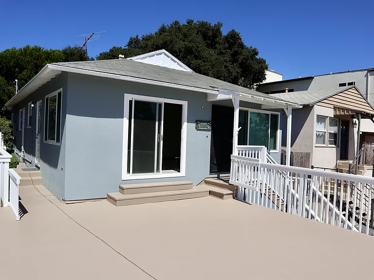 719 S Juanita Ave — Photo 6