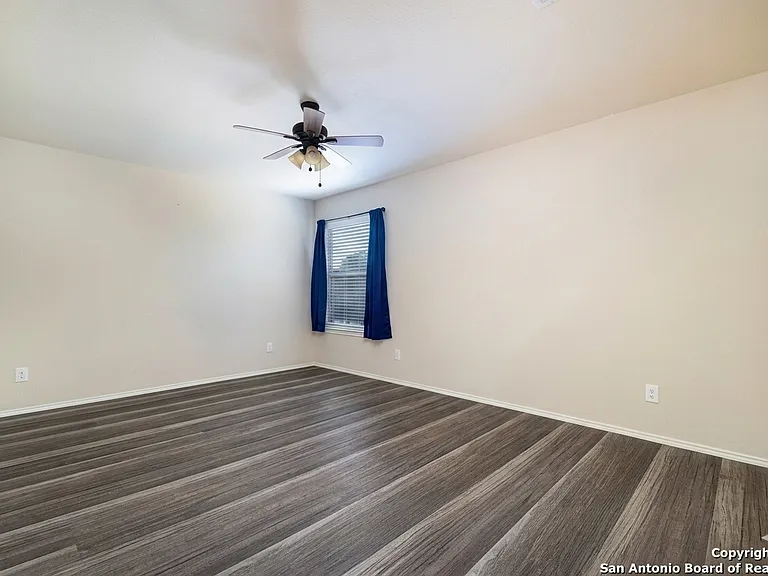 215 Redbird Cir — Photo 18