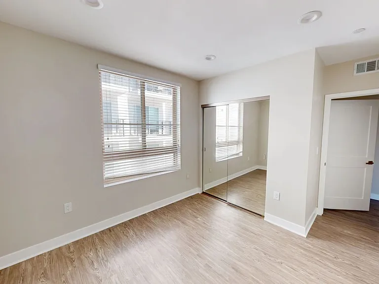 Serenity NoHo — Photo 14