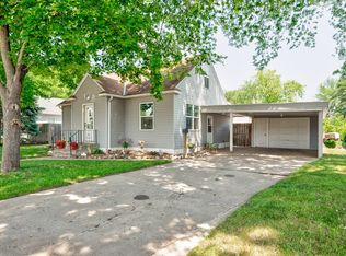 308 S 15th St, Estherville, IA 51334