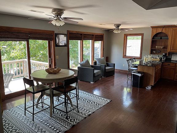3rd image of 254 E Lakeshore Dr