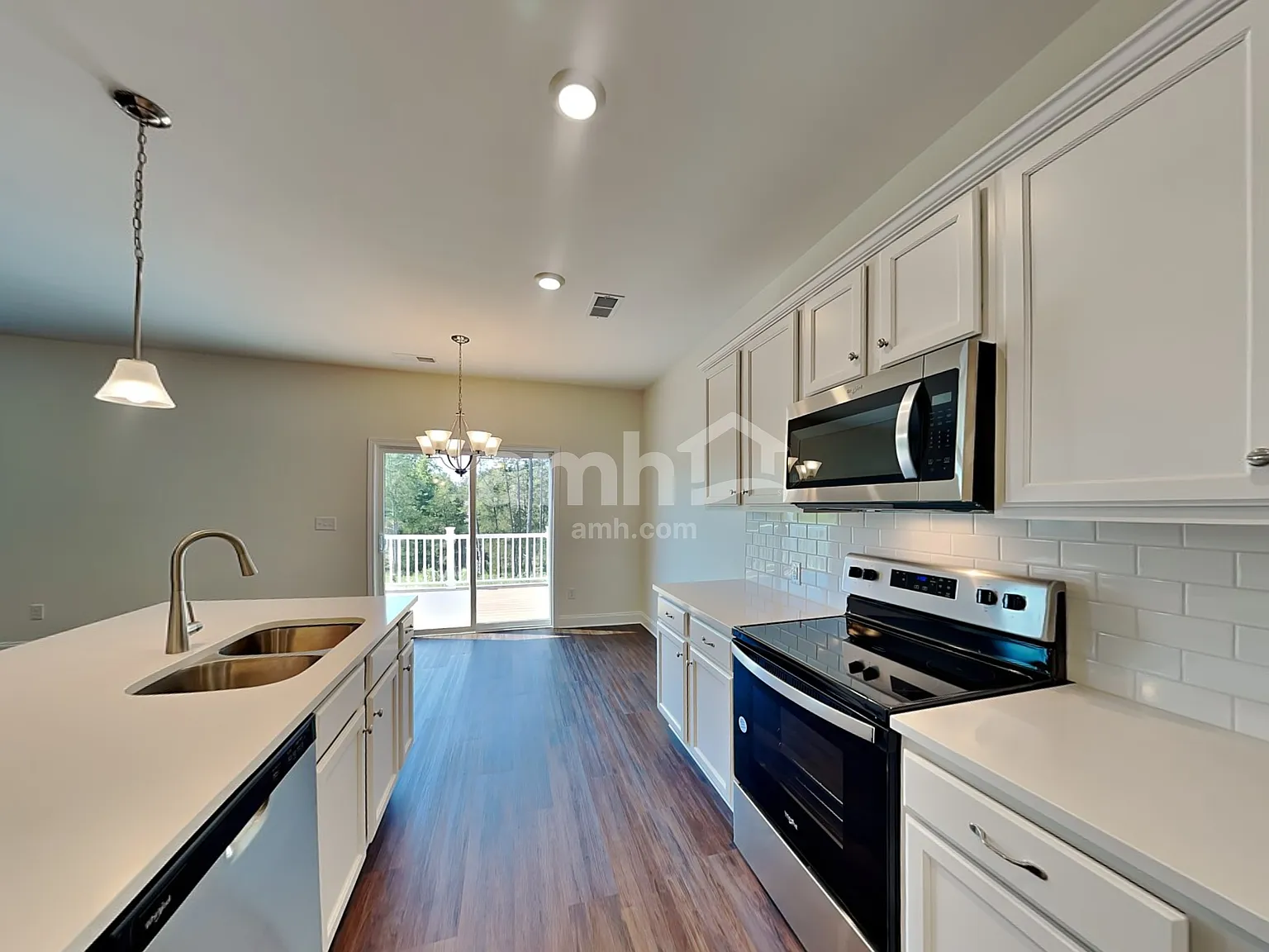 5 bed, 3.5 bath, 2969 sqft, $3,025 — Photo 4