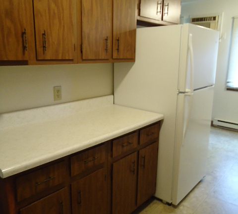 4th image of 106 N Holmen Dr APT 2