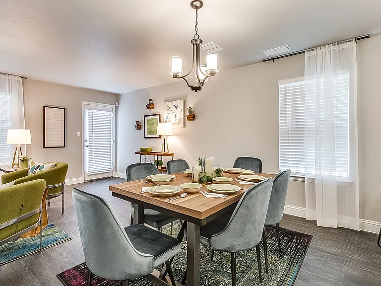 3905 Sheraton Rd — Photo 41