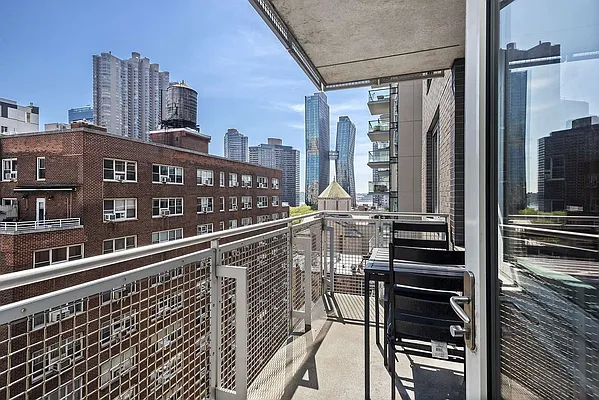 Sold by Compass | media 5