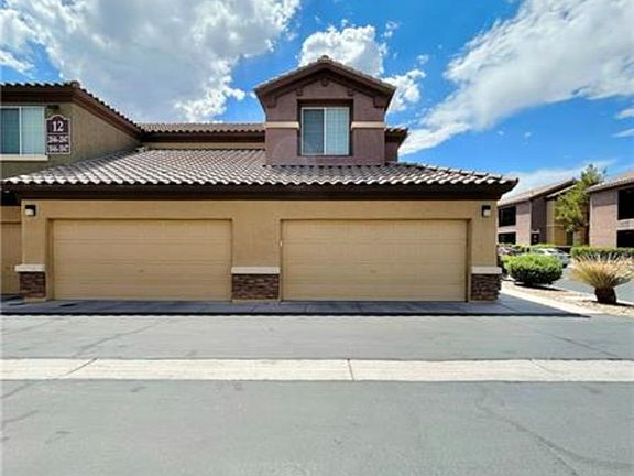 3rd image of 6868 Sky Pointe Dr