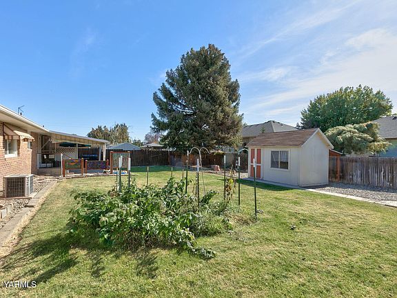 5th image of 3412 Carol Ave