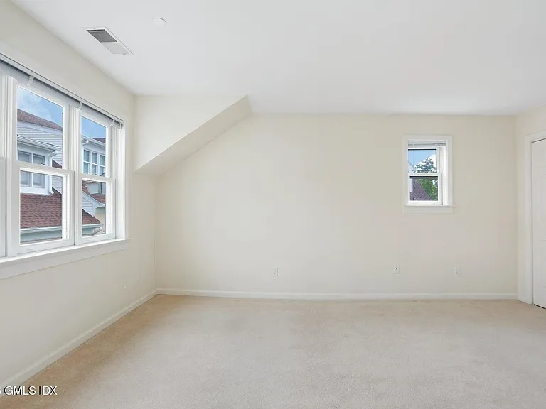 51 Forest Ave #26 — Photo 15