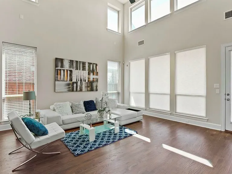 5665 Lightfoot Ln — Photo 10