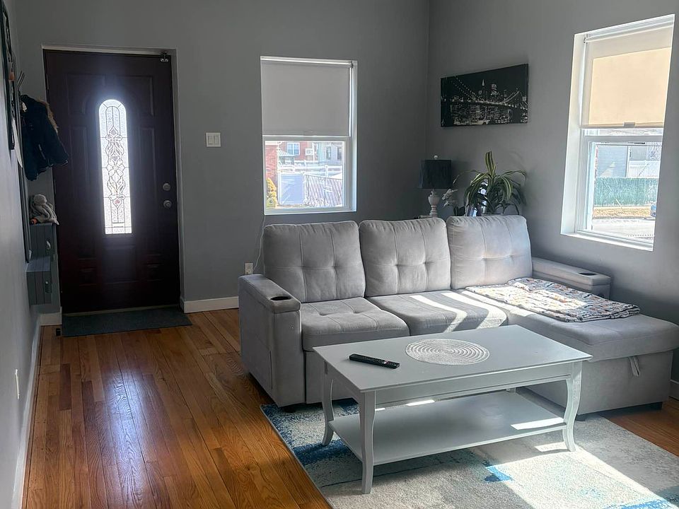 1st image of 290 Lamport Blvd Floor 2