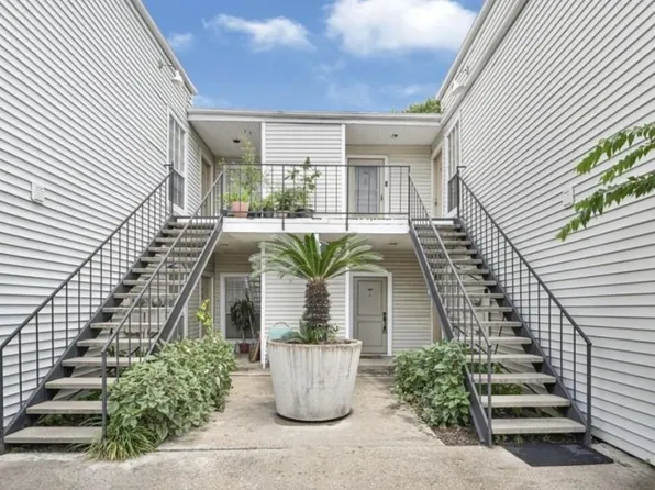 9809 Richmond Ave, Houston, TX