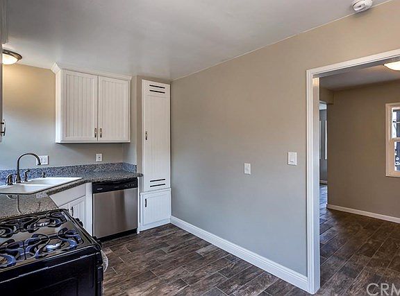 4th image of 1332 E Century Dr