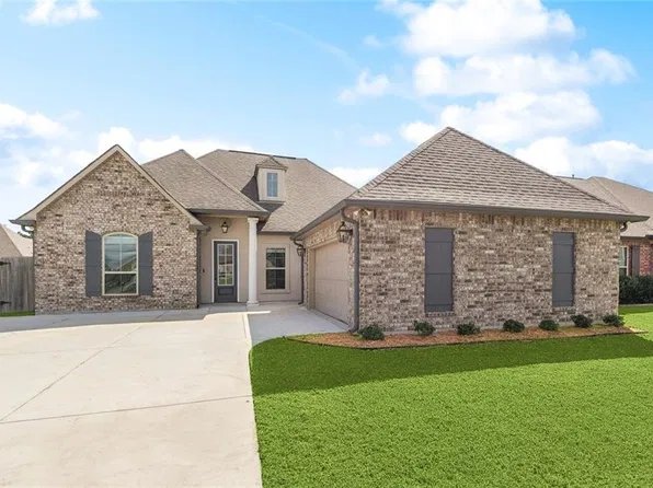 115 Summer Cypress Ln, Belle Chasse, LA 70037