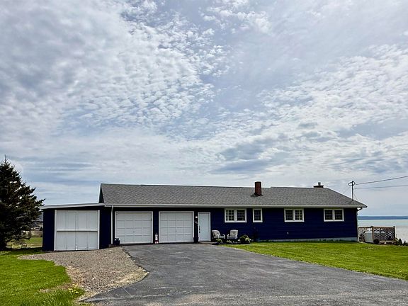 2nd image of 1506 Cape Split Rd