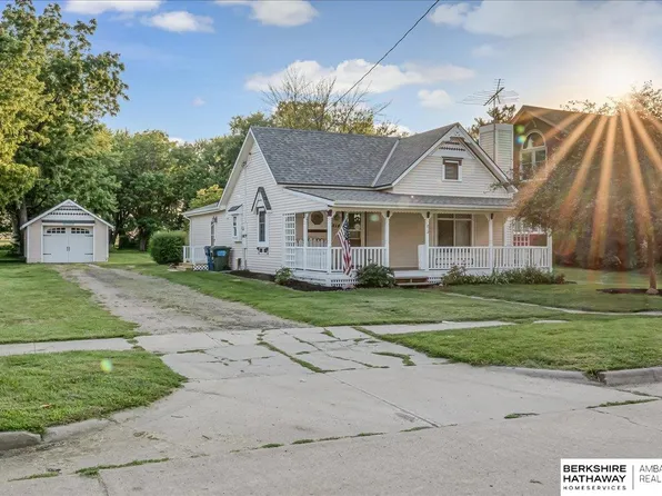 814 West St, Herman, NE 68029