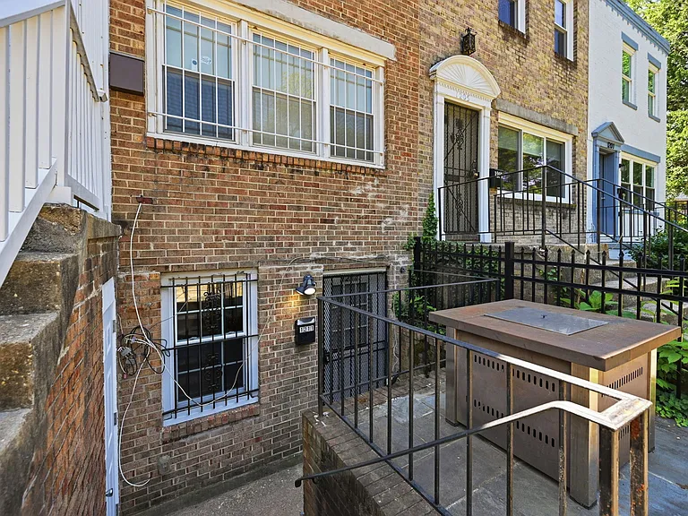 1211 Potomac Ave SE #B — Photo 16