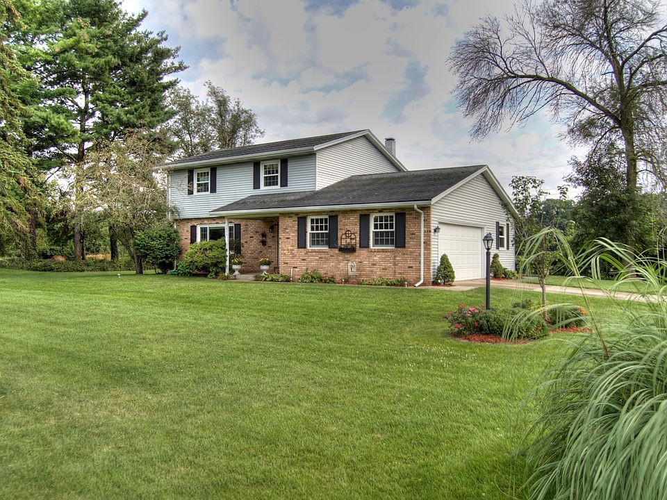 1st image of 18800 Arapaho Ln