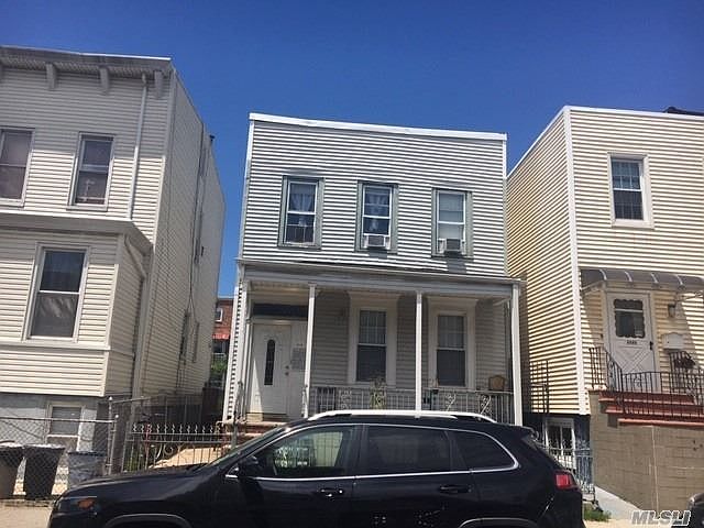 2nd image of 3142 38th St