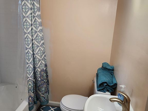 4th image of 9435 Mason Creek Rd