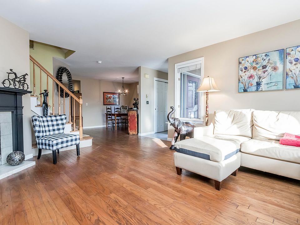 8 Stoneledge Drive UNIT 8, Portland, ME 04102 | Zillow