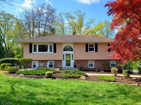 128 Glenwood Dr, North Haledon Boro, NJ 07508