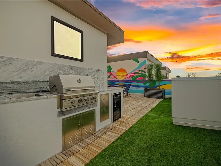 623 Petit Way — Photo 47