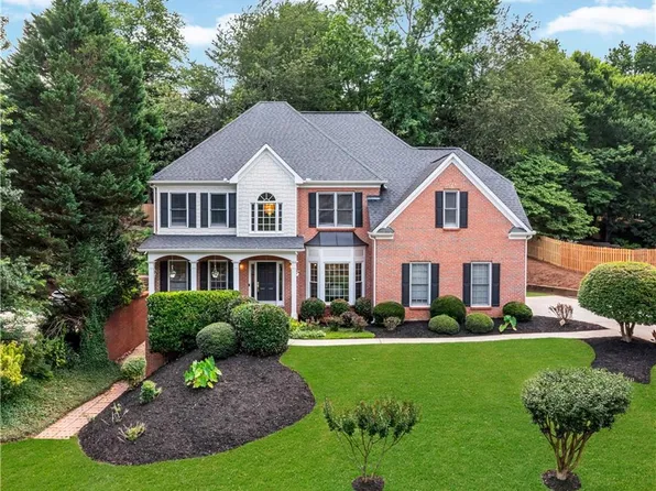 5750 Lake Heights Cir, Johns Creek, GA 30022