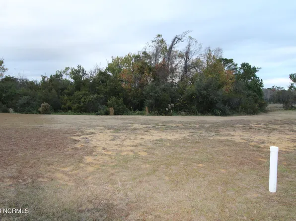 605 Cannonsgate Drive, Newport, NC 28570