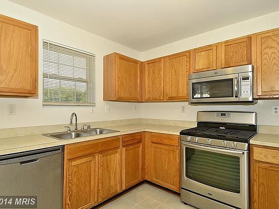 5th image of 1604 Katheryne Village Sq