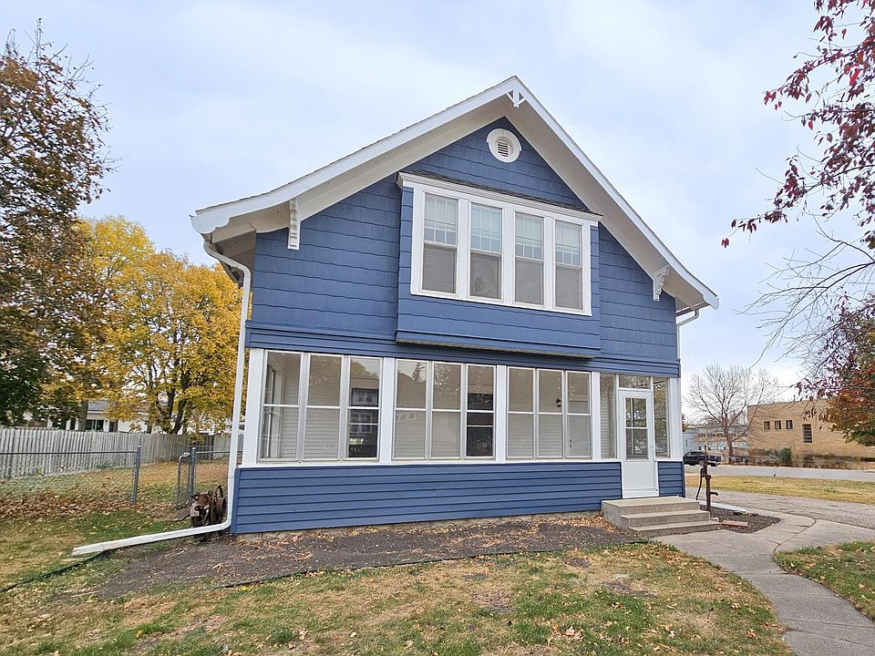 1st image of 515 E College Dr