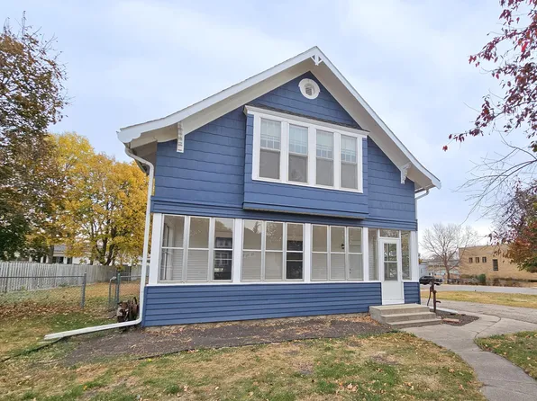 515 E College Dr, Marshall, MN 56258