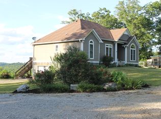 1309 Collier Bend Rd, Charlotte, TN 37036