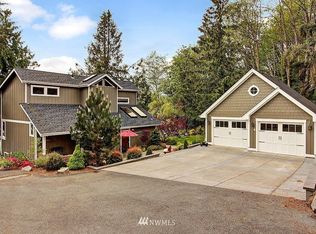 17902 Cove Ln, Mount Vernon, WA 98274