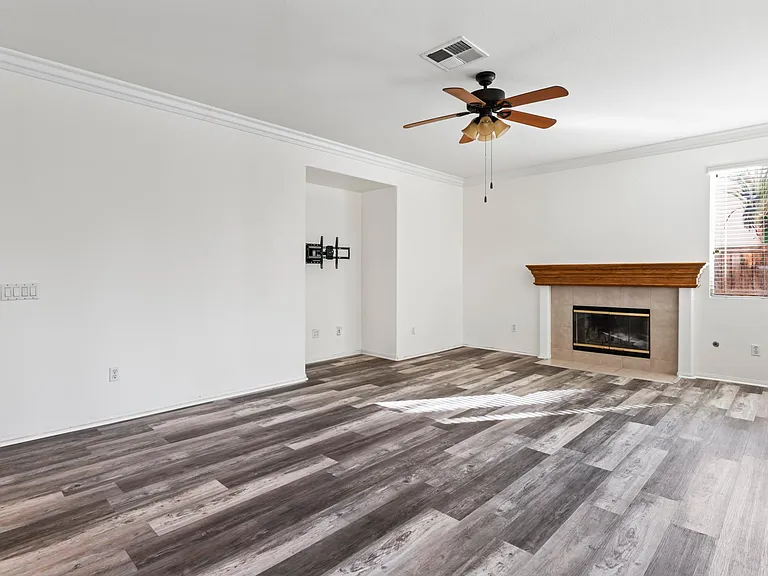 33643 Honeysuckle Ln — Photo 4