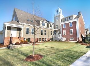 99 Essex St APT 11, Melrose, MA 02176