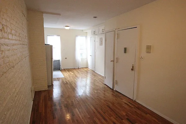 Rented by Bedford 6 Real Estate | media 23