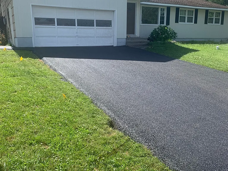 225 Marsh Dr — Photo 2