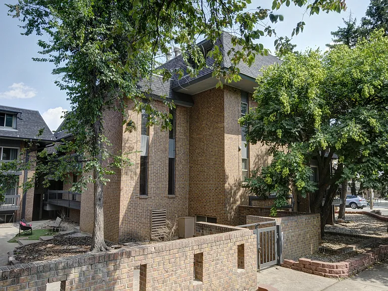 1065 University Exterior