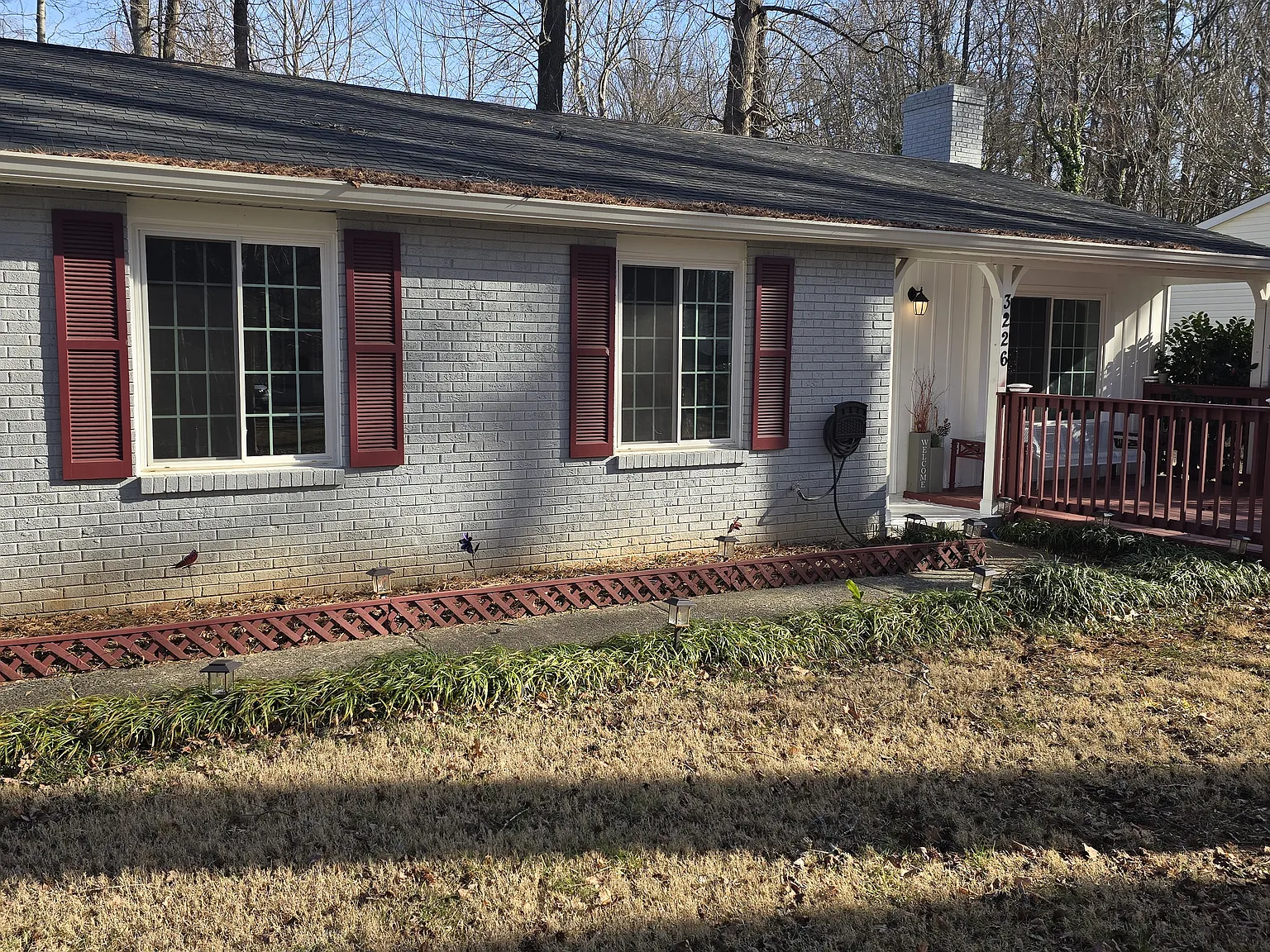 3 bed, 1207 sqft, $1,900 — Photo 1