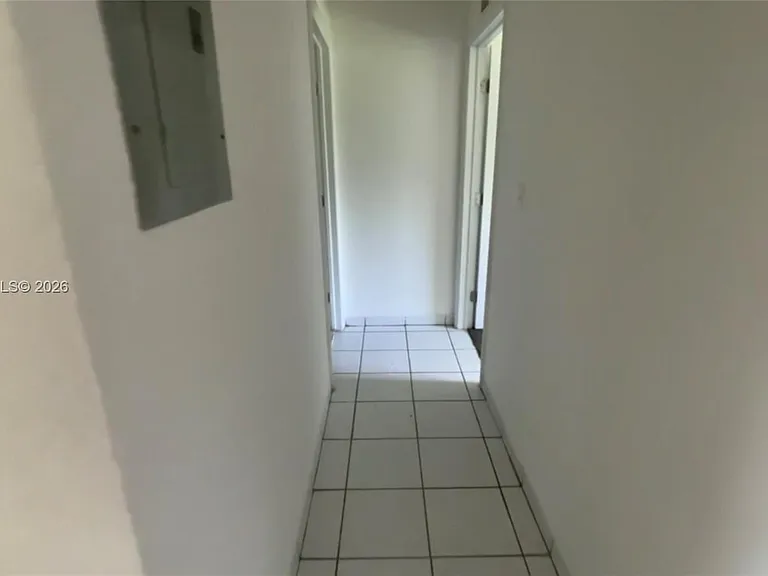 209 NE 141st St #4 — Photo 9