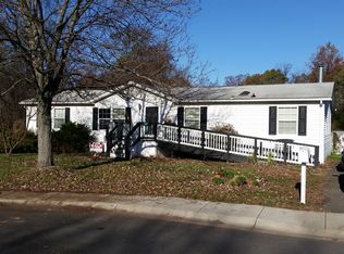 14756 National Dr, Chantilly, VA 20151